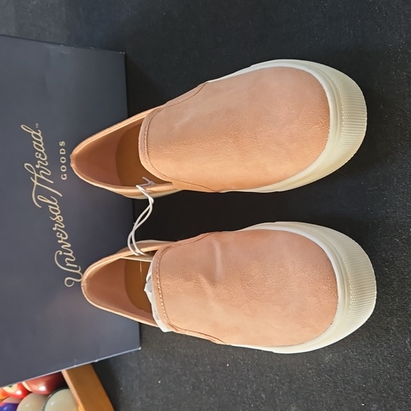 Shoes - Picture 7 of 7